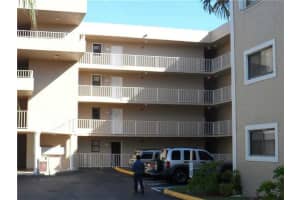 8517 NW 7th St, Miami, FL 33126, Sold 10/28/15