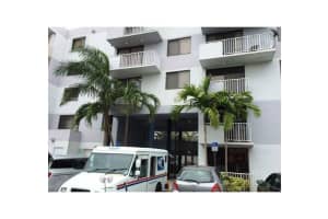 8251 NW 8th St, Miami, FL 33126, Sold 07/27/15