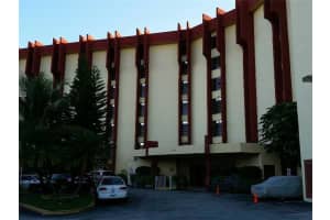 9686 Fontainebleau Blvd, Miami, FL 33172, Sold 10/28/15