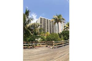 2625 Collins Ave, Miami, FL 33140, Sold 09/03/15