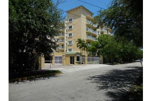 2415 NW 16th St Rd, Miami, FL 33125, Sold 08/27/15