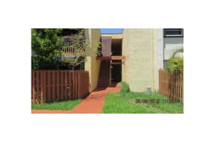 8883 Fontainebleau Blvd, Miami, FL 33172, Sold 07/24/15