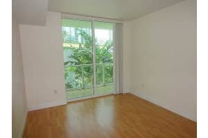 218 SE 14th St, Miami, FL 33131, Sold 09/18/15