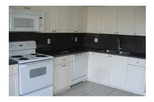 7323 NW 173rd Dr, Hialeah, FL 33015, Sold 03/03/16