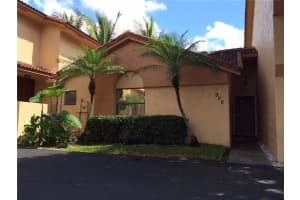 906 SW 113th Terrace, Pembroke Pines, FL 33025, Sold 08/28/15