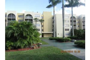 6980 NW 186th St, Hialeah, FL 33015, Sold 08/28/15