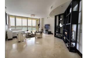 450 Alton Rd, Miami Beach, FL 33139, Sold 04/14/16