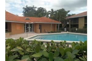 10476 NW 8th St, Pembroke Pines, FL 33026, Sold 09/25/15