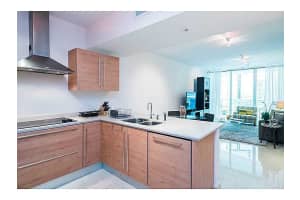 218 SE 14th St, Miami, FL 33131, Sold 09/18/15