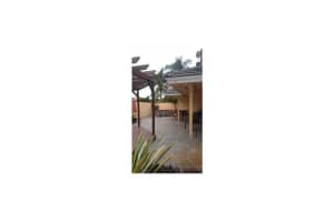 9810 NW 47th Terrace, Doral, FL 33178, Sold 09/25/15