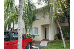 471 NW 82nd Ave, Miami, FL 33126, Sold 12/22/15