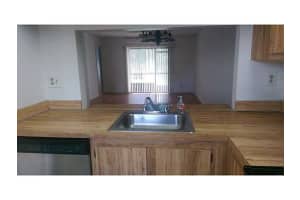 10425 NW 11th St, Pembroke Pines, FL 33026, Sold 09/29/15