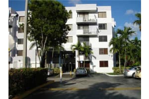 8251 NW 8th St, Miami, FL 33126, Sold 08/19/15