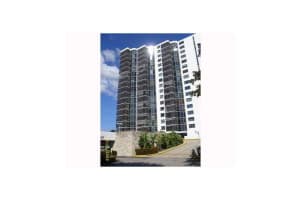 3375 N Country Club Dr, Miami, FL 33180, Sold 10/09/15
