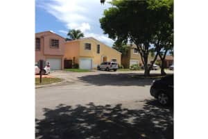 18922 NW 63rd Ct, Hialeah, FL 33015, Sold 11/04/15