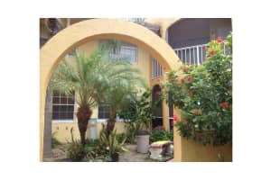 15655 SW 74th Cir Dr, Miami, FL 33193, Sold 12/18/15