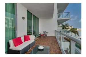 7930 East Dr, North Bay Village, FL 33141, Sold 02/05/16