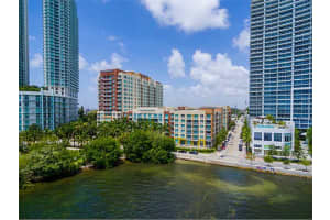 2000 N Bayshore Dr, Miami, FL 33137, Sold 08/19/15