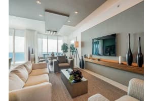 2711 S Ocean Dr, Hollywood, FL 33019, Sold 01/12/16