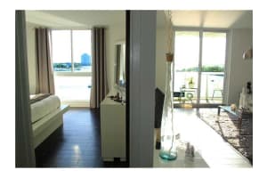 7928 West Dr, North Bay Village, FL 33141, Sold 01/22/16
