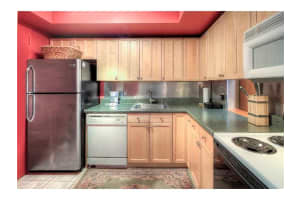 1450 Lincoln Rd, Miami Beach, FL 33139, Sold 04/15/16