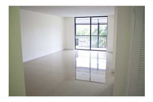 900 NE 195th St, Miami, FL 33179, Sold 08/12/16