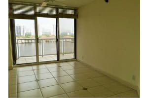 3640 Yacht Club Dr, Aventura, FL 33180, Sold 10/09/15