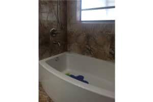 6785 NW 169th St, Hialeah, FL 33015, Sold 02/26/16