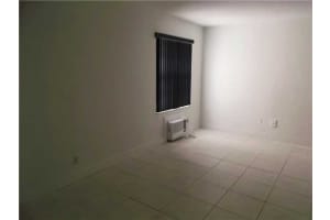 3030 Collins Ave #2d, Miami Beach, FL 33140, Sold 11/02/15