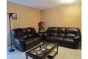 8500 NW 8th St, Miami, FL 33126, Sold 09/21/15