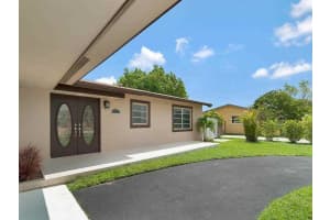 3233 SW 118th Ct, Miami, FL 33175, Sold 09/30/15