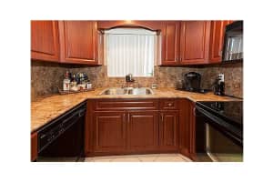 8035 Lagos De Campo Blvd j3, Tamarac, FL 33321, Sold 03/23/16