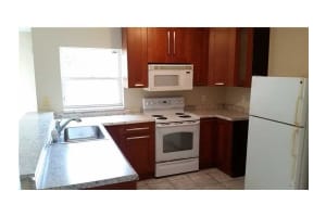 9810 SW 3rd St, Pembroke Pines, FL 33025, Sold 01/20/16