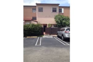 465 W Park Dr, Miami, FL 33172, Sold 10/06/15