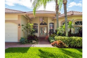 8916 NW 34th St, Hollywood, FL 33024, Sold 03/30/16