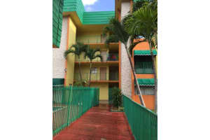 606 W 81st St, Hialeah, FL 33014, Sold 10/30/15