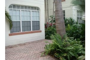 1127 Euclid Ave, Miami Beach, FL 33139, Sold 01/06/17