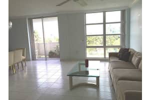 9800 W Bay Harbor Dr, Bay Harbor Islands, FL 33154, Sold 12/03/15