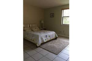 420 W Park Dr, Miami, FL 33172, Sold 12/08/15