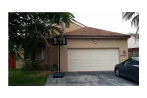 18927 NW 80th Ct, Hialeah, FL 33015, Sold 04/18/16