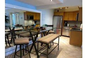 5225 Collins Ave, Miami, FL 33140, Sold 01/09/17