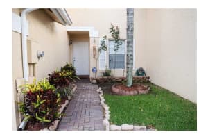 8984 NW 53rd St, Sunrise, FL 33351, Sold 09/30/15