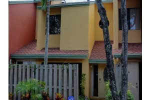 302 City View Dr, Fort Lauderdale, FL 33311, Sold 10/22/15