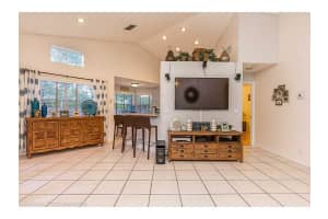 420 Somerset Way, Weston, FL 33326, Sold 02/10/16
