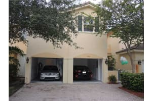 5446 NW 112th Path, Doral, FL 33178, Sold 12/04/15