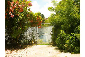 15675 SW 82nd Cir Ln, Miami, FL 33193, Sold 11/23/15