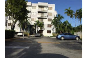 8251 NW 8th St, Miami, FL 33126, Sold 09/28/15