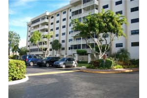 800 NE 195th St, Miami, FL 33179, Sold 11/30/15