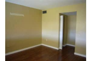 6890 N Kendall Dr APT B401, Pinecrest, FL 33156, Sold 09/30/15