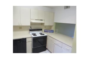 2750 W 76th St, Hialeah, FL 33016, Sold 02/25/16